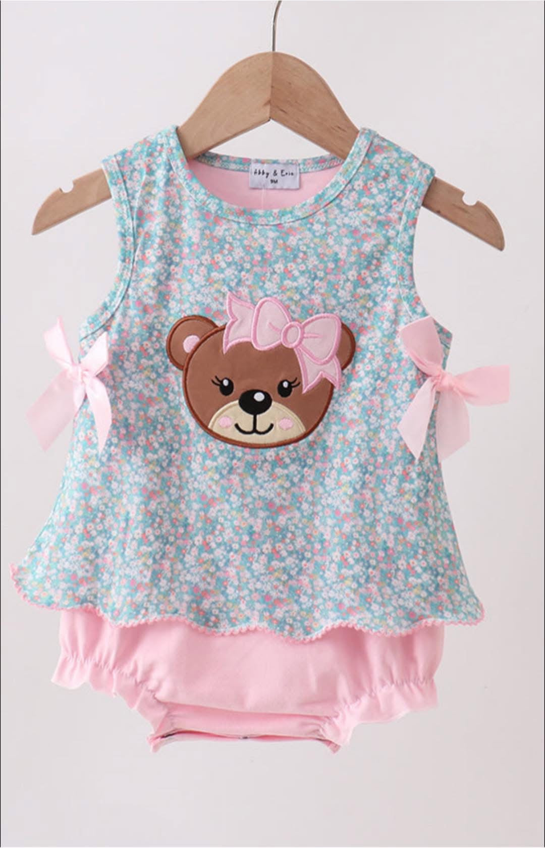 Green floral appliqué bear bubble