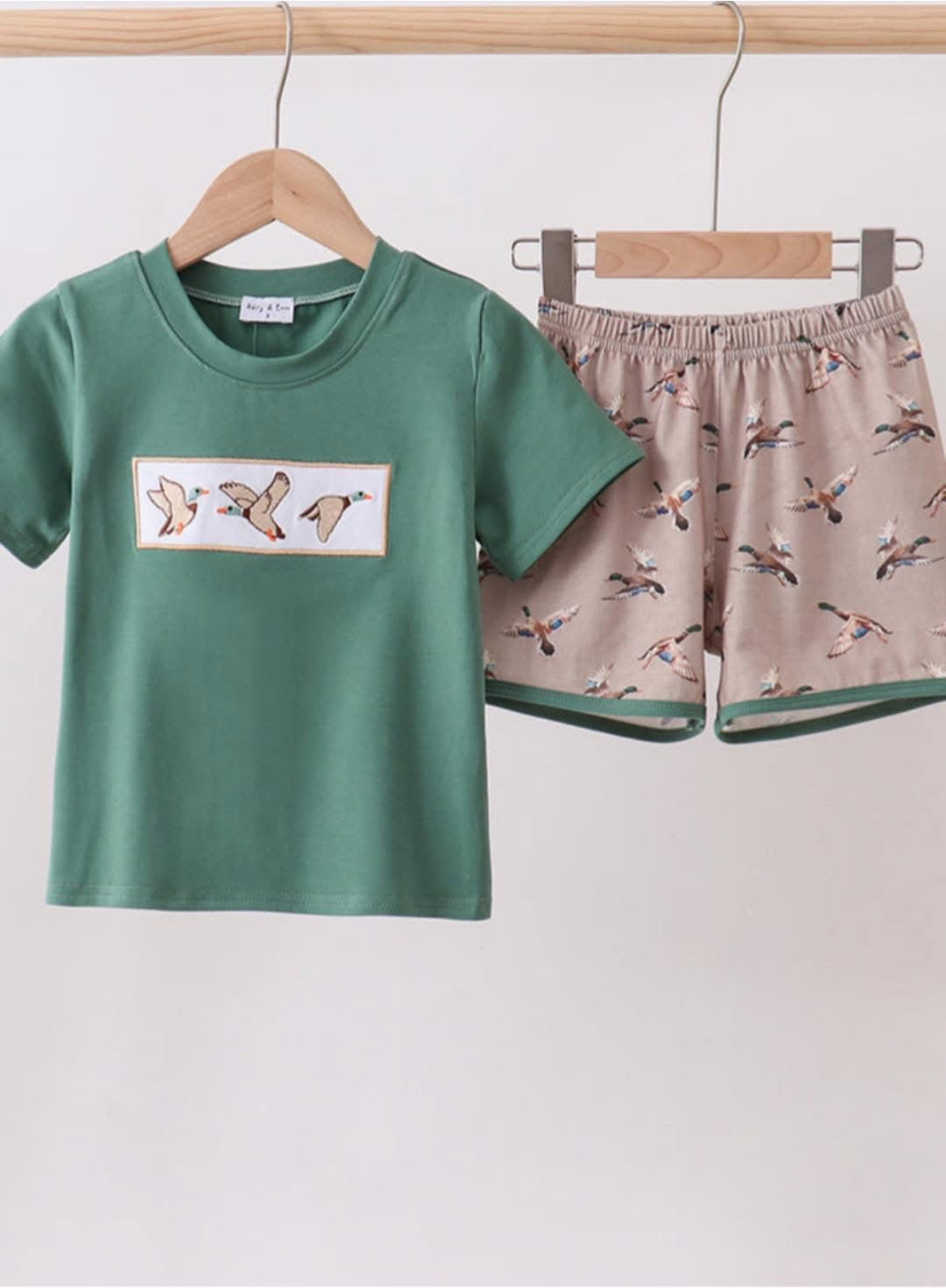 Green mallard embroidery short set