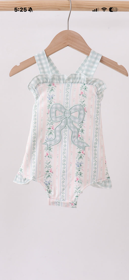 Bow floral appliqué bubble