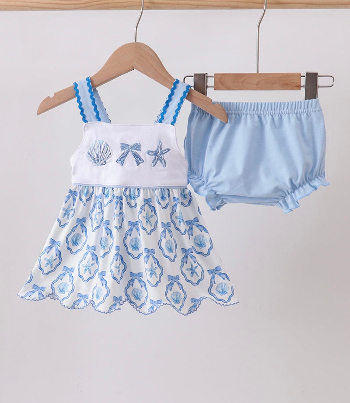 Blue shell embroidered bloomer set