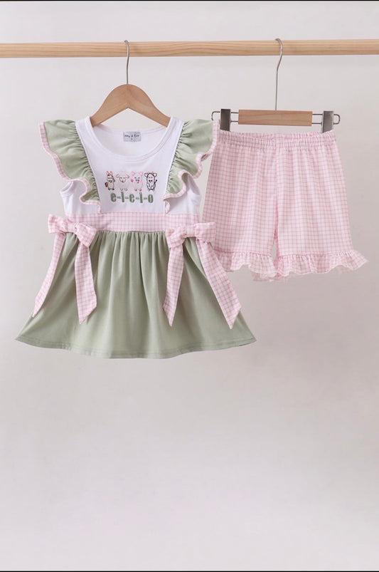 E I E I O short set
