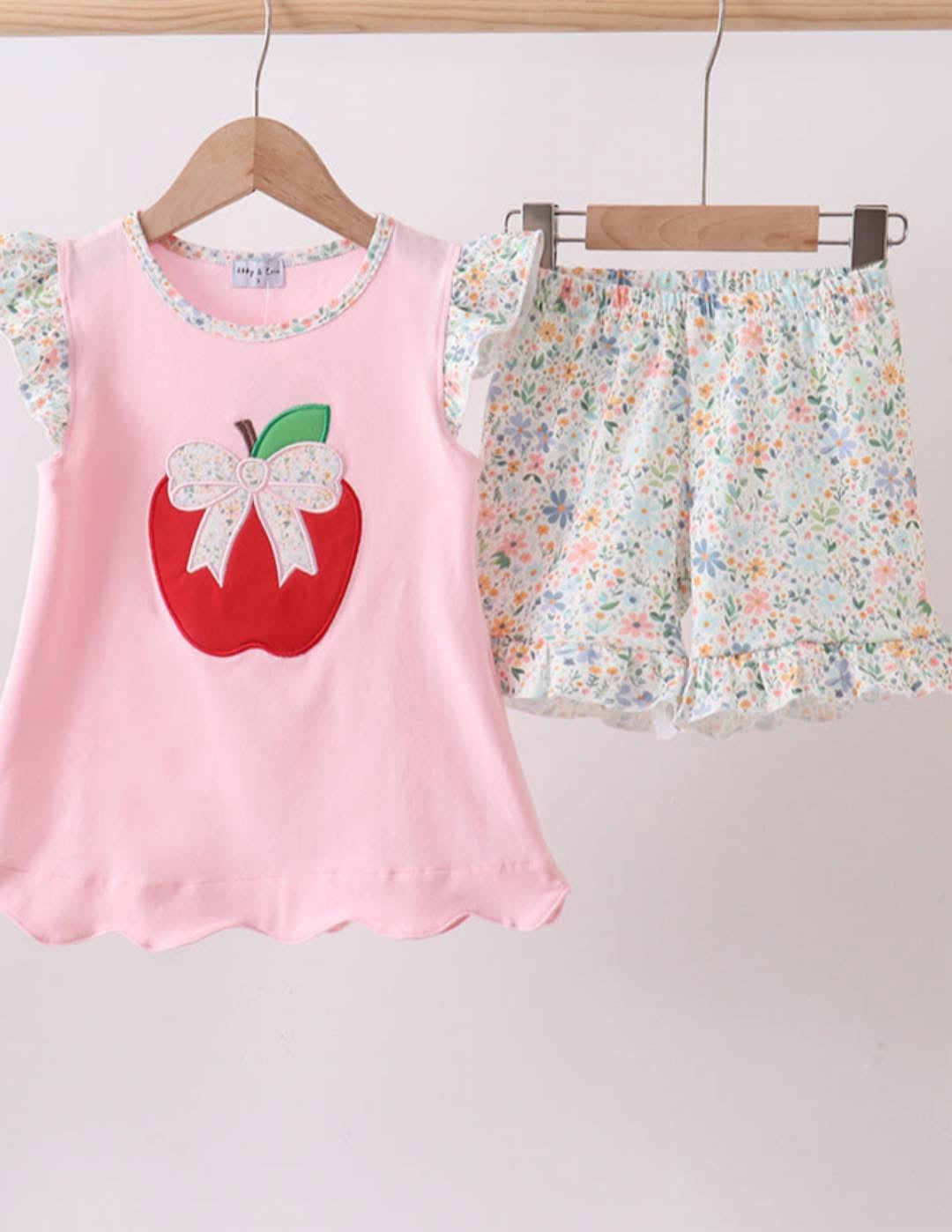 Pink Apple bow appliqué set